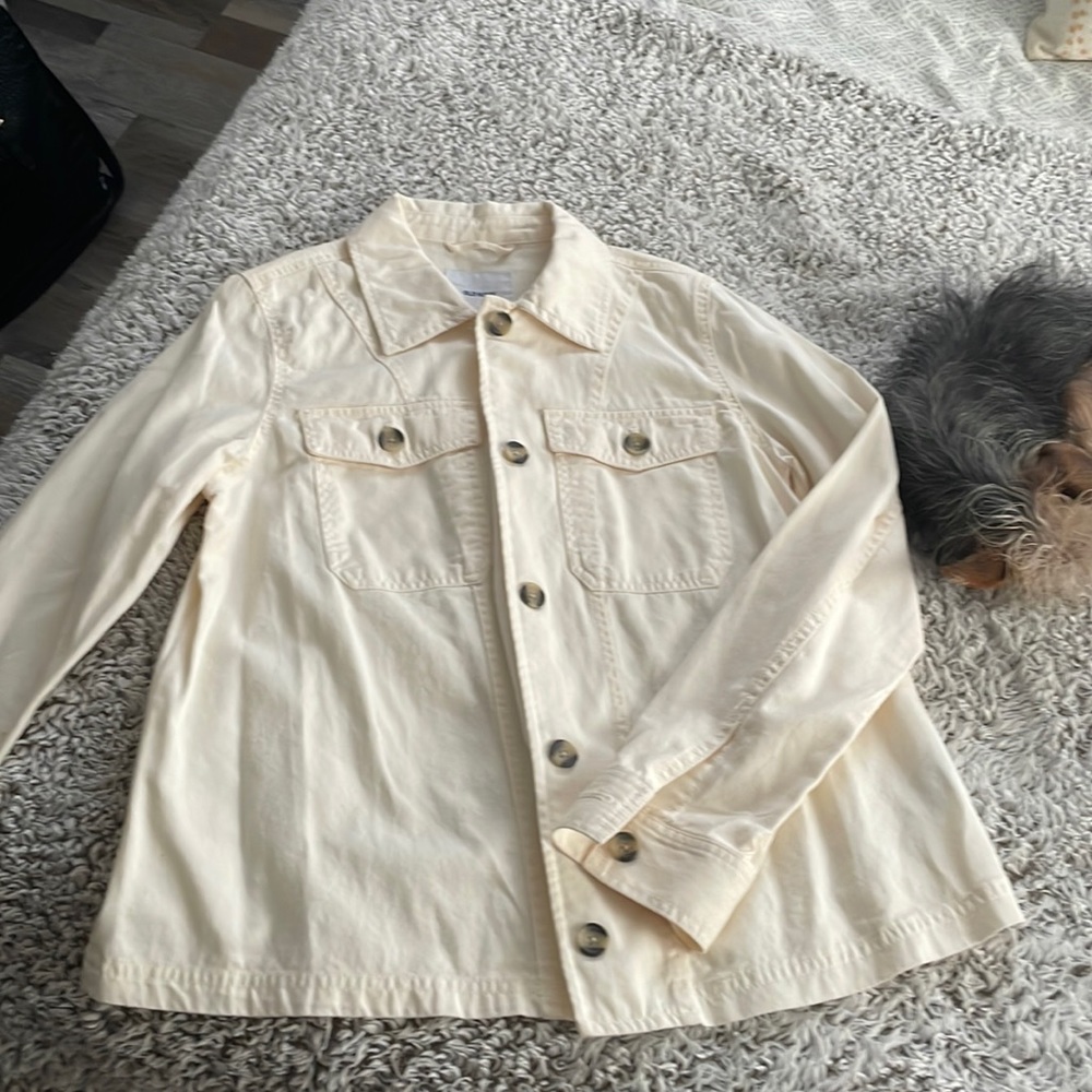 White button shirt